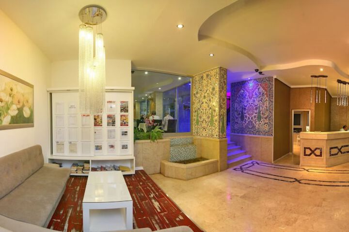 Check-in/check-out kiosk