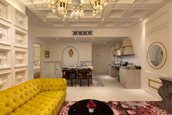 Room 99 of 195