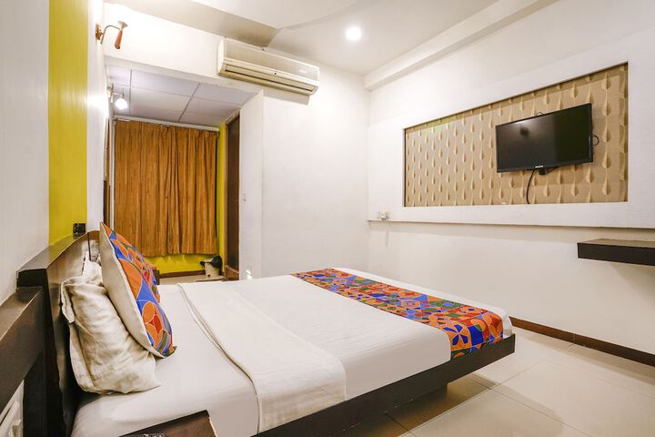 Room 14 of 36