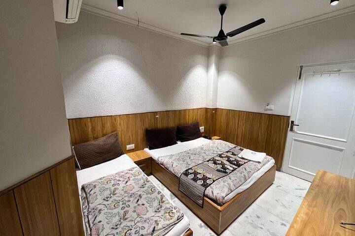 Room 20 of 35