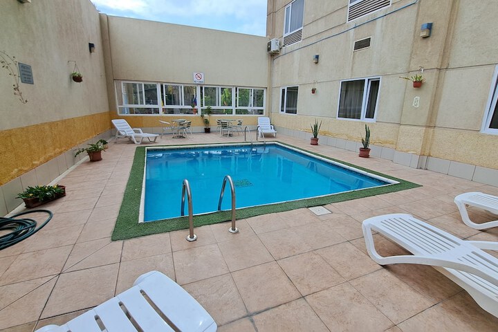 Pool 21 of 47