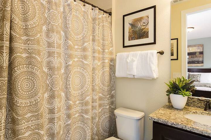 Room 10 of 27