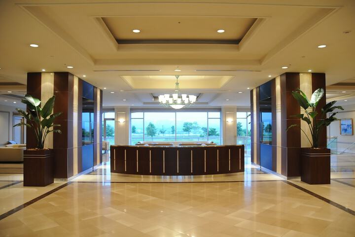 Entrance & Lobby