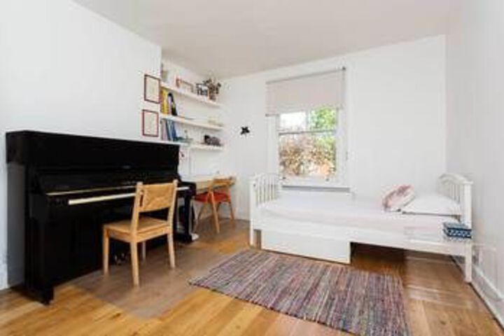 Room 13 of 22
