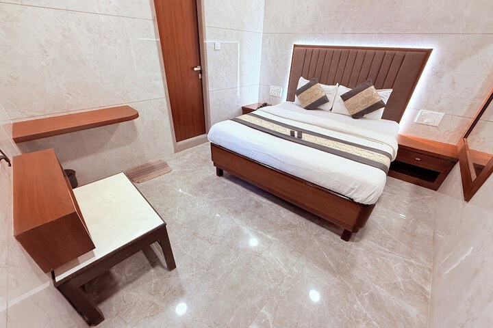 Room 14 of 45