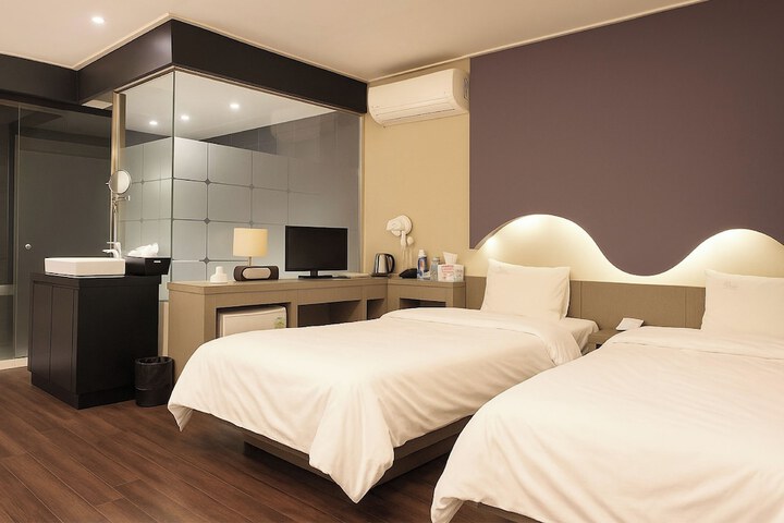 Room 45 of 85