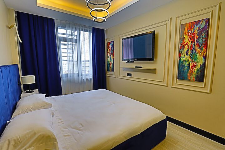Room 4 of 67
