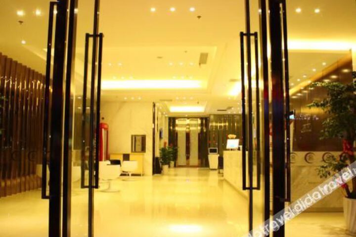 Hotel Interior 11 of 24