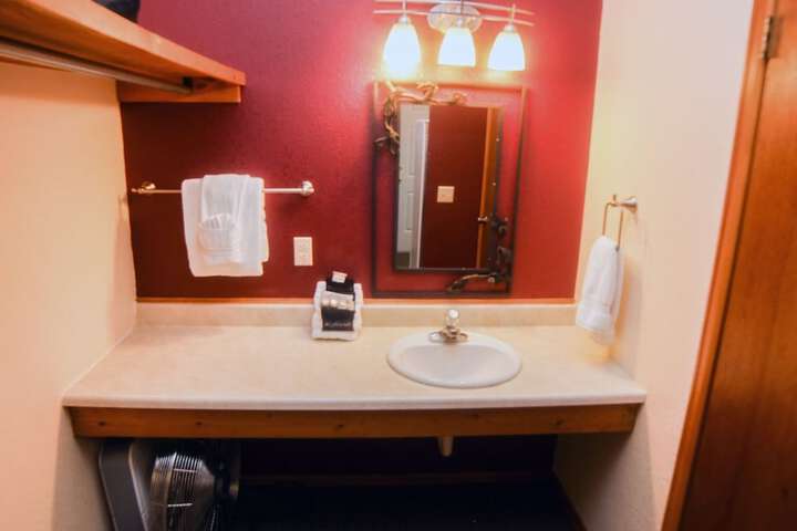 Room 8 of 14