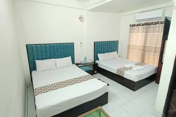 Room 12 of 35