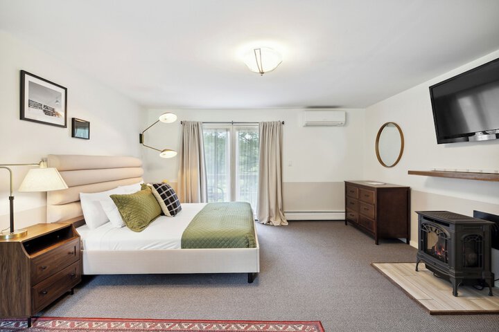 Room 16 of 35