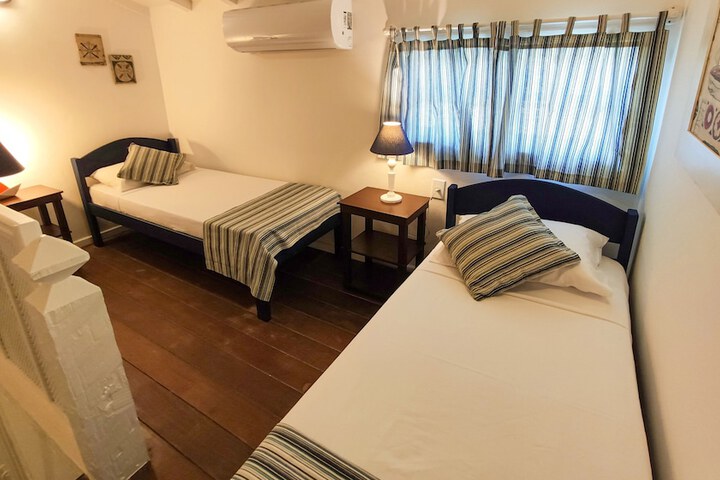 Room 46 of 142