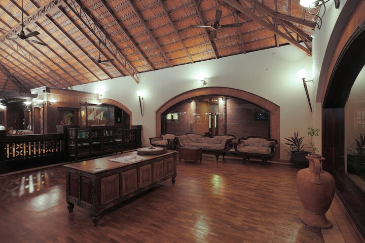 Lounge 59 of 85