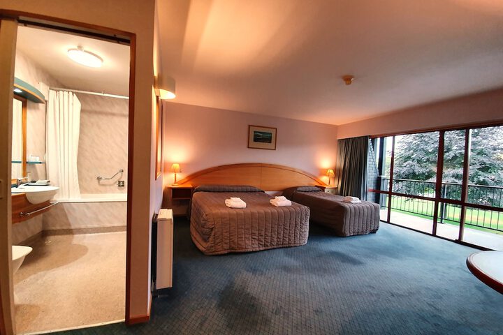 Room 18 of 38