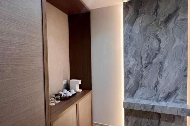 Room 12 of 31