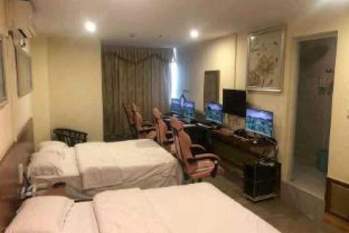 Room 3 of 5
