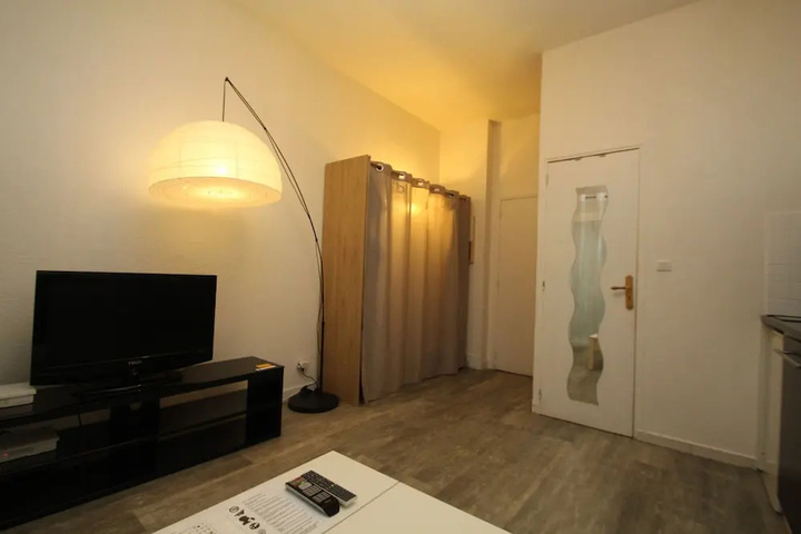 Room 3 of 11