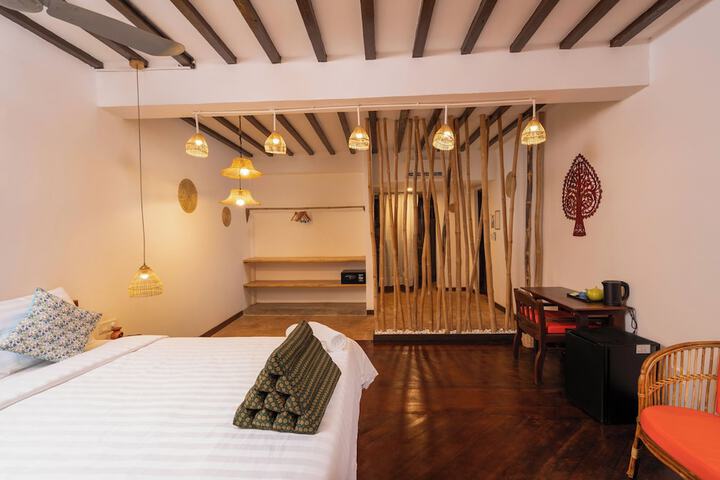 Room 14 of 47