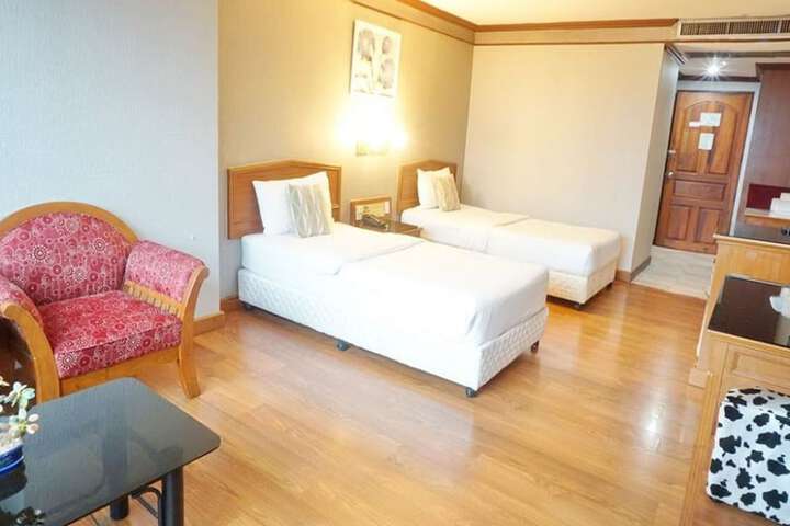 Room 6 of 41