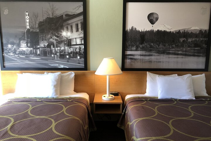 Room 9 of 42