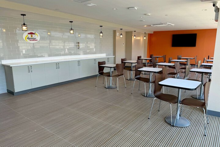 Breakfast/Coffee Service 9 of 10