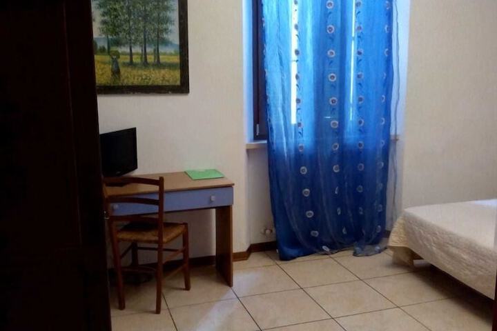 Room 6 of 7
