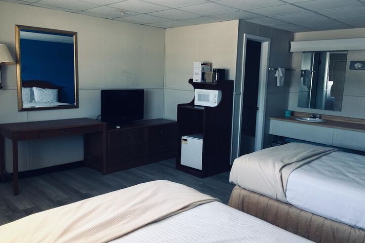 Room 10 of 19