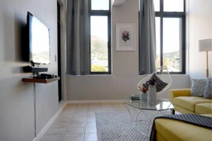 Room 6 of 20