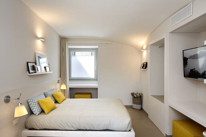 Room 93 of 228