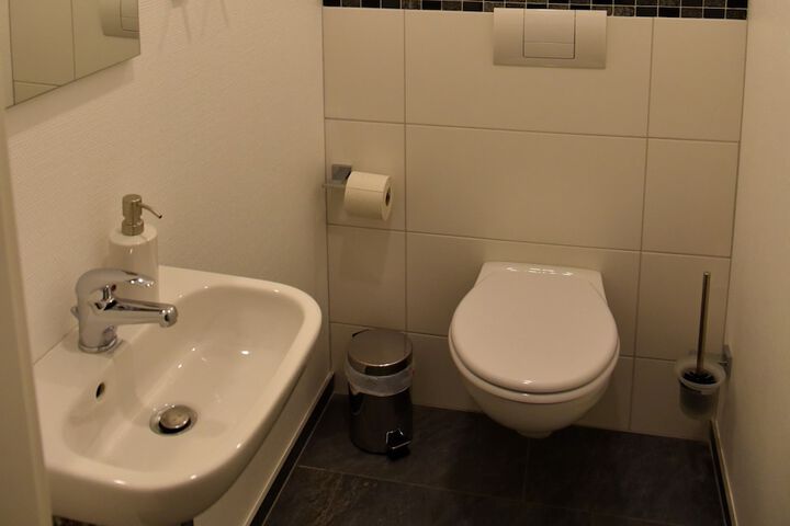 Room 128 of 149