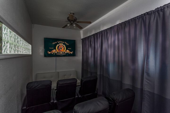 Room 54 of 56