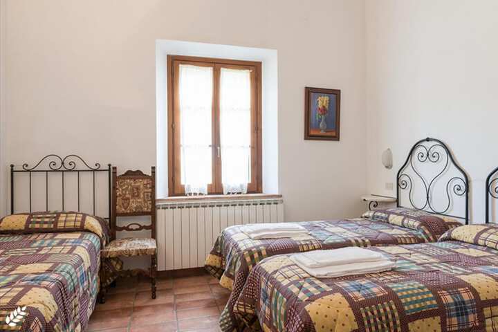 Room 6 of 78