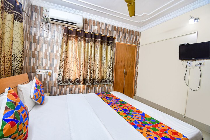 Room 21 of 27