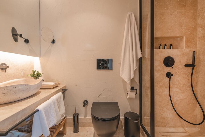 Room 33 of 50