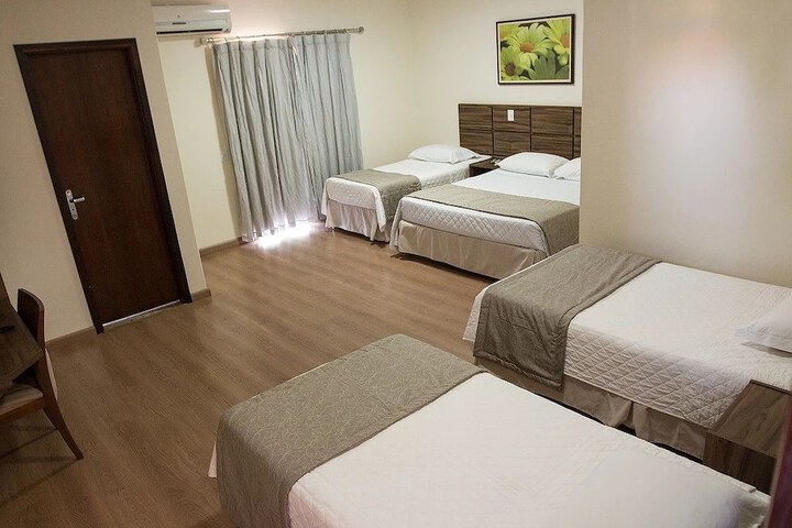 Room 15 of 32
