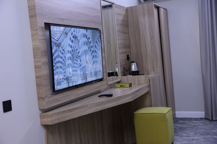 Room 46 of 64
