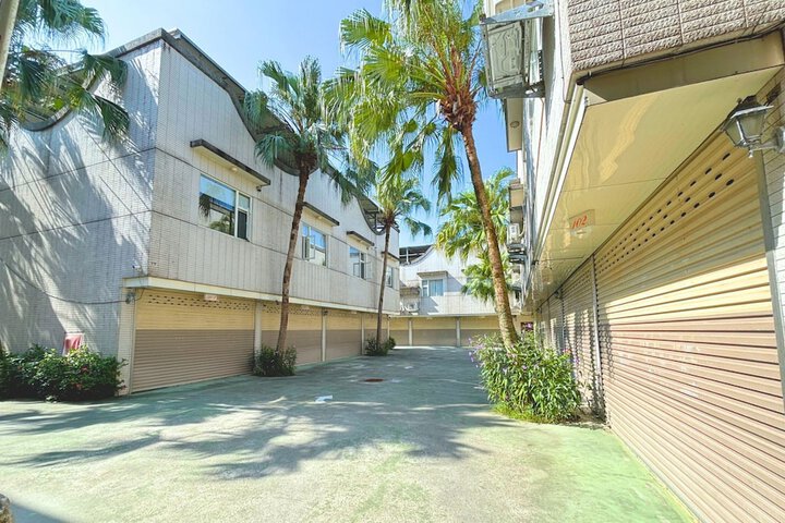 Property Grounds 26 of 31