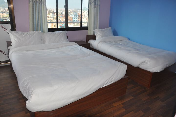 Room 4 of 44