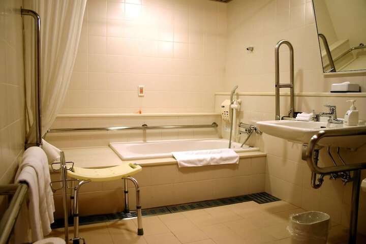 Room 14 of 29
