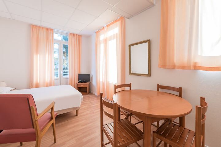 Room 4 of 19
