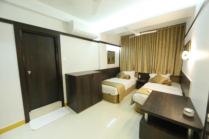 Room 15 of 31