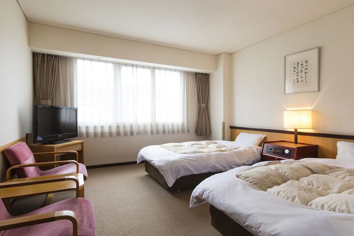Room 12 of 47