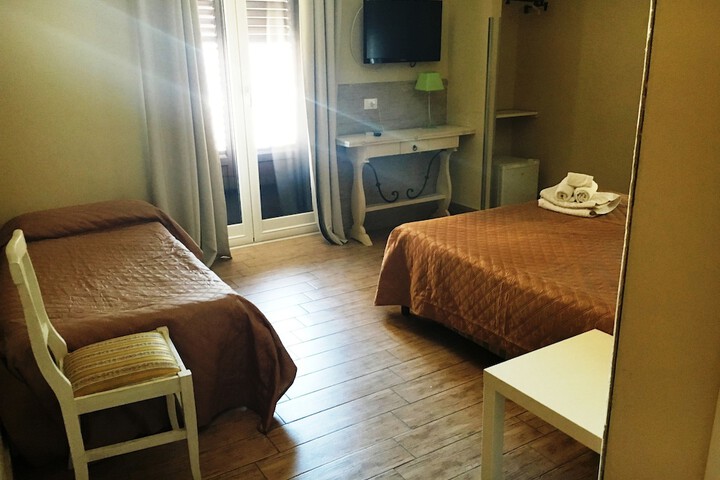 Room 15 of 42