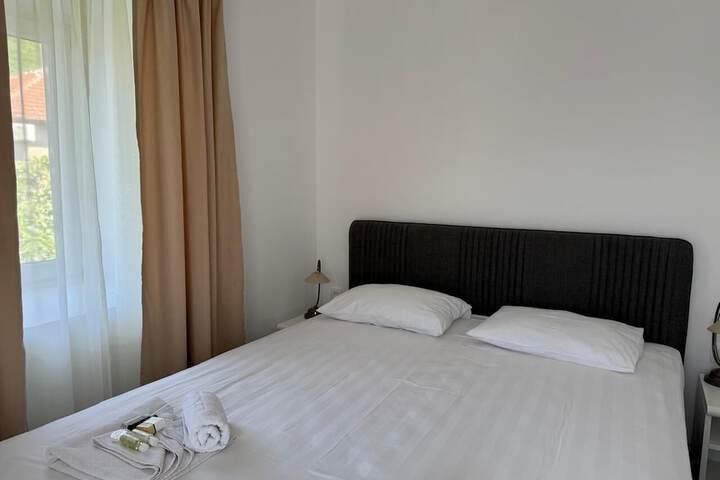 Room 44 of 74