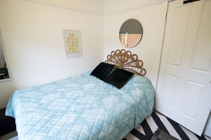 Room 18 of 48