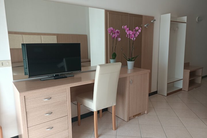 Room 20 of 66