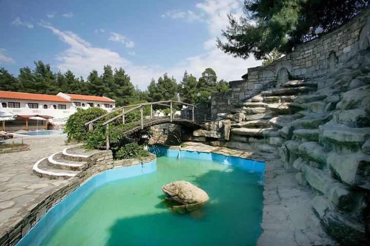 Hotel Pool