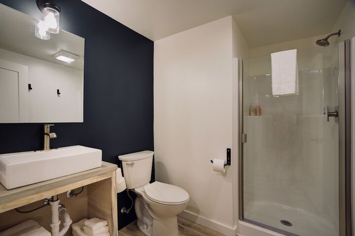 Room 16 of 26