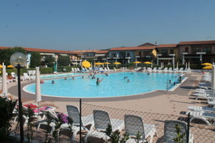 Pool 456 of 499