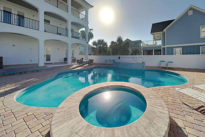 Pool 9 of 18